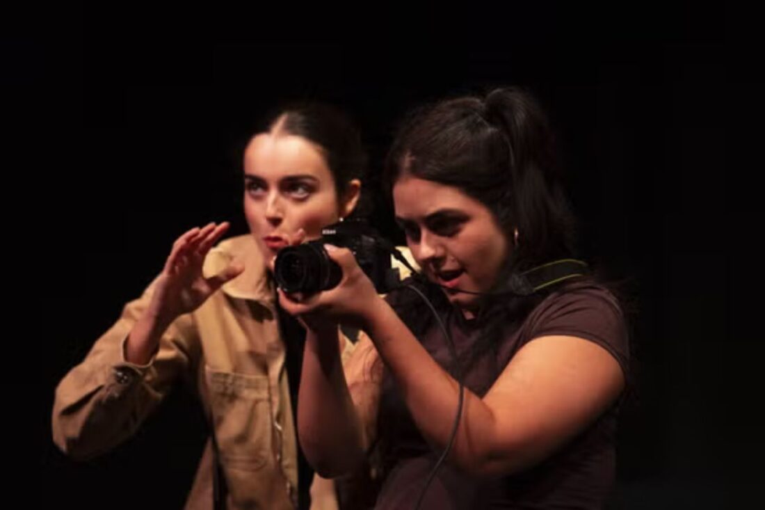 Un árbol tan frondoso que no deja entrar la luz