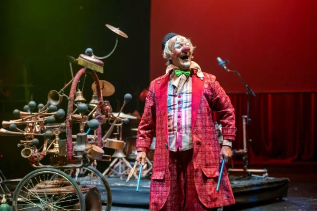 Fuman, el payaso músico viajero - Fuman Artist