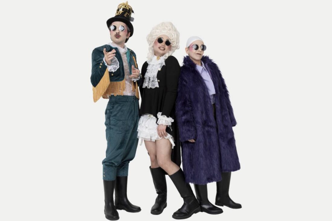 Hay una mosca en el salón