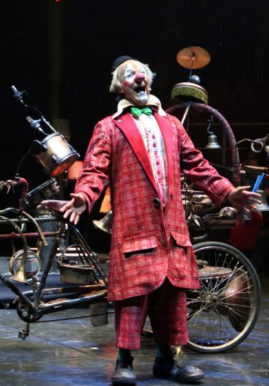 Fuman, el payaso músico viajero – Fuman Artist → Espacio Abierto Quinta de los Molinos