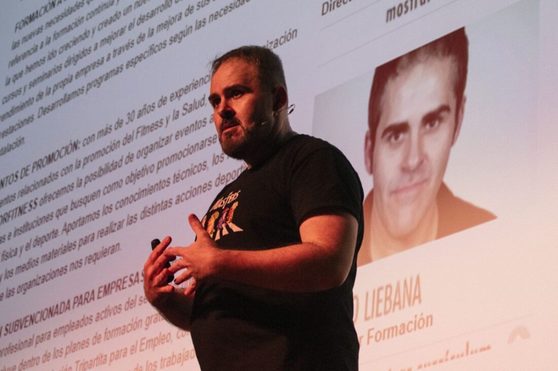 Imagen de 'Los 50 son los nuevos...50' de Santi Liébana.