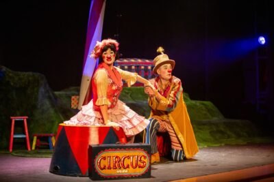 Imagen de escena de A la gloria con Gloria Fuertes.