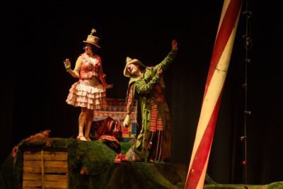 Imagen de escena de A la gloria con Gloria Fuertes.
