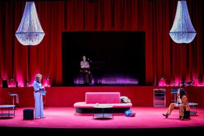 Imagen de escena de Las Bárbaras dirigida por David Selvas.